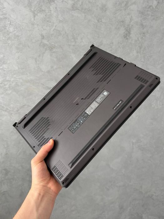 Asus ROG Strix Zephyrus i7-13620H/RTX 4070/16GB RAM