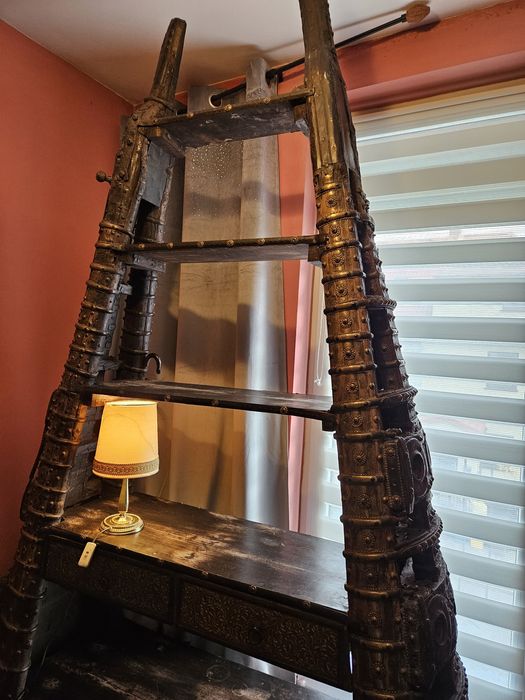 Komoda kolonialna indyjska hinduska