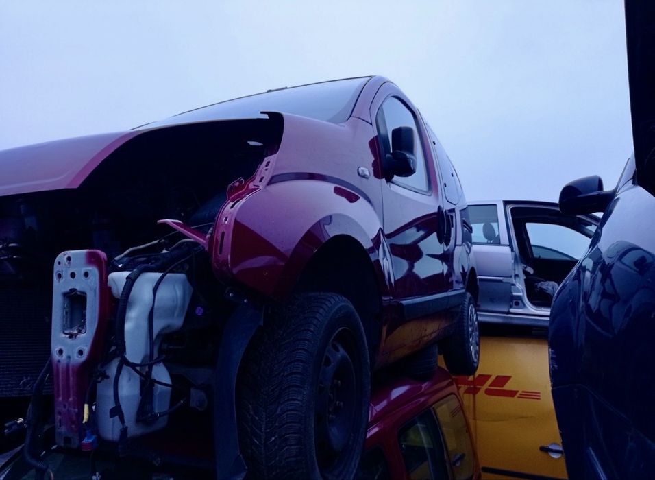 Вікно стікло деталі Fiat Qubo