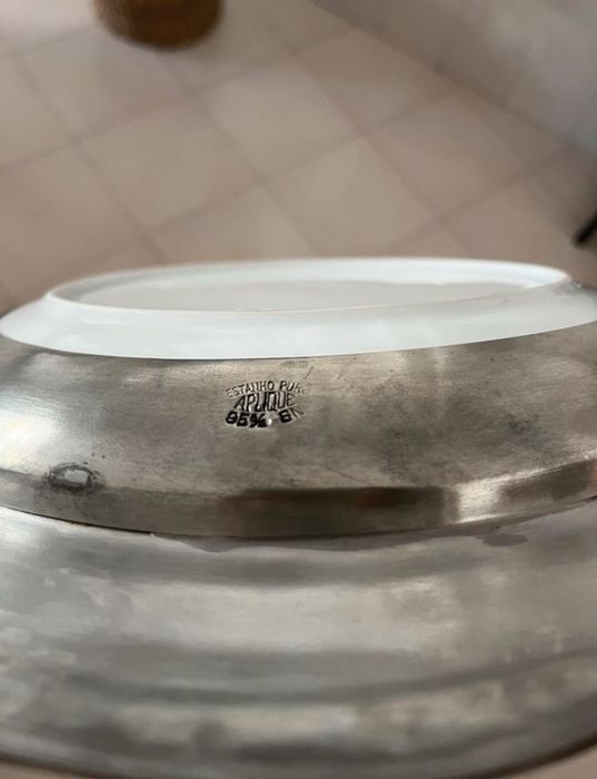 Prato decorativo em estanho