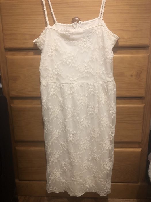 Vestido branco rendado Mango