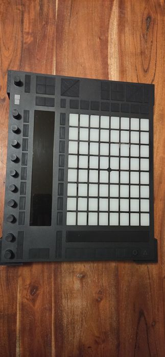 Ableton Push 2 з підставками