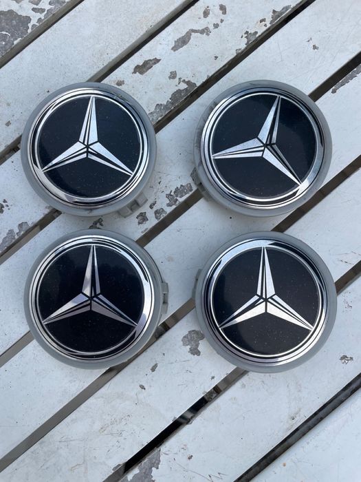 Jogo de 4 Centros de Jante Mercedes-Benz (75mm) – Estrela Cromada/Preto
