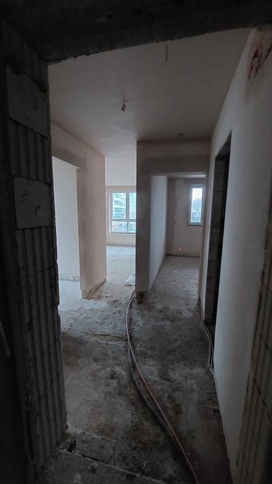 TYNKI MASZYNOWE Gipsowe i Cementowo Wapienne oraz POSADZKI z Mixokreta