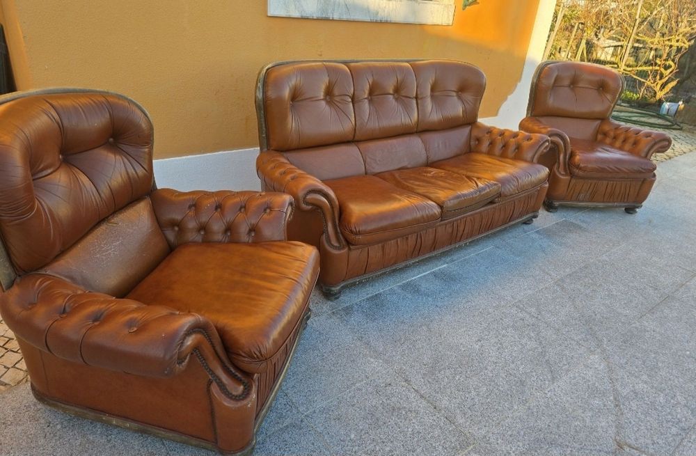 Sofas  usados ou para restaurar