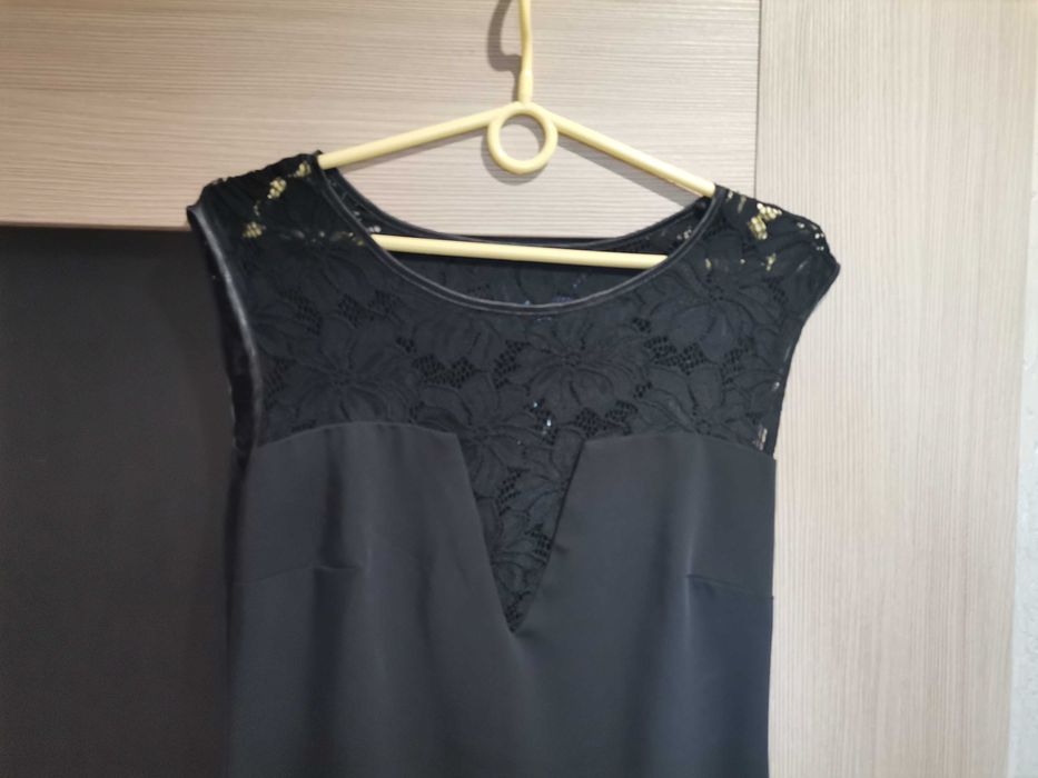Sukienka elegancka koronka