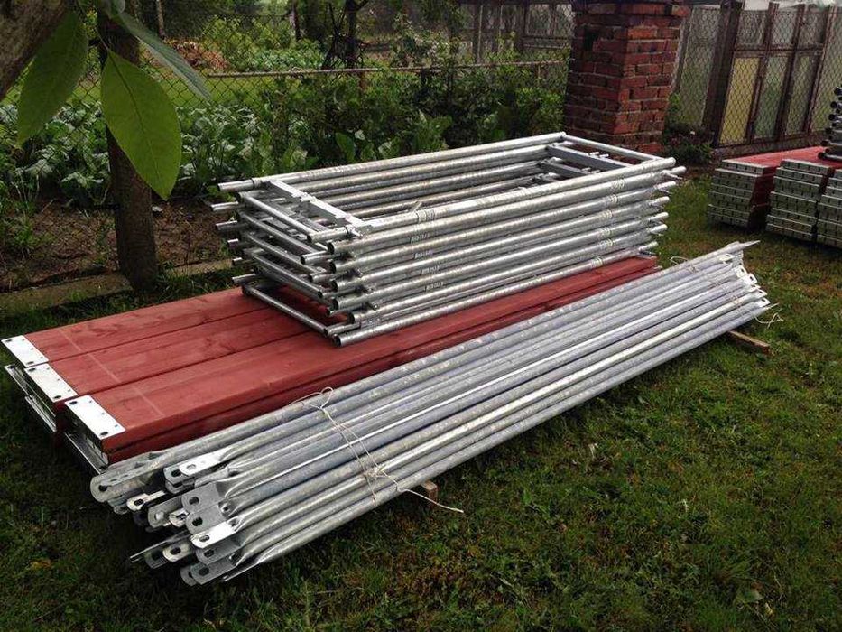Rusztowanie 43,8 m2 elewacyjne na szczyt 9x6,2m Podesty drewniane 3,0m