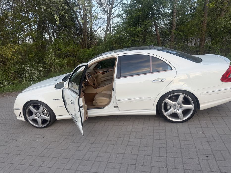 Mercedes w211 6.3 Amg