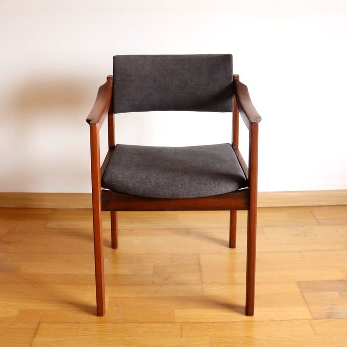 Cadeirão de braços Vintage / Vintage armchair