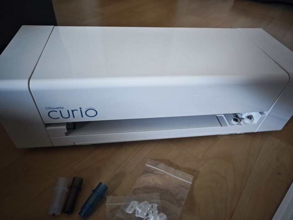 Ploter Silhouette Curio