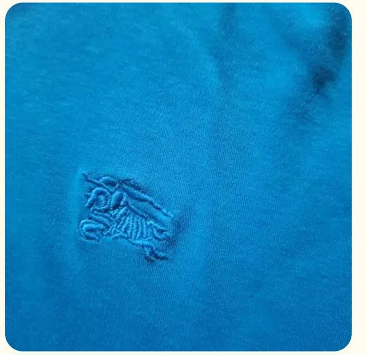 T shirt Burberry. L