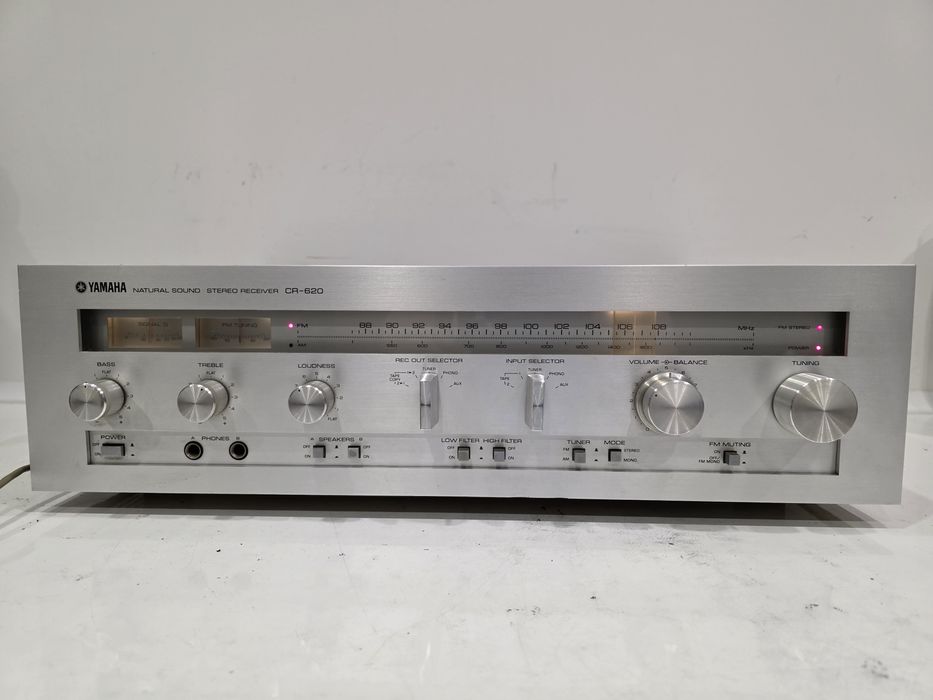 Na sprzedaż kultowy amplituner Yamaha CR-620 z cenionej serii