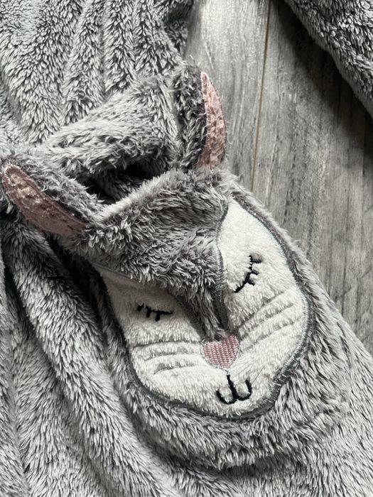 Piękny szary szlafrok hunkemöller 128/134 króliczek