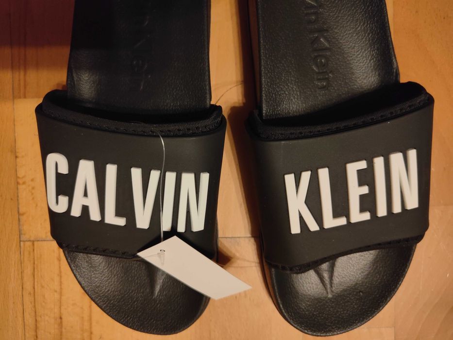 Sprzedam klapki Calvin Klein w rozmiarze 41