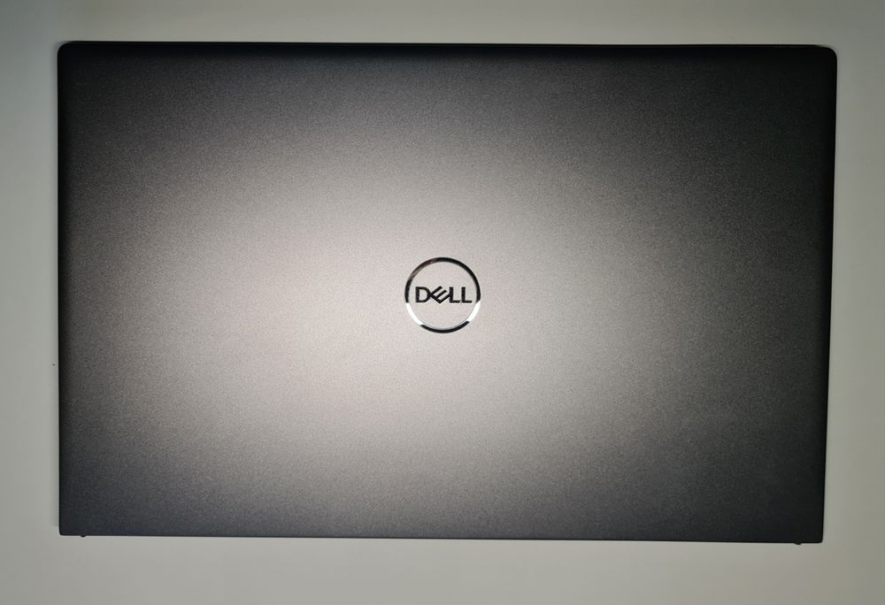 Laptop DELL Vostro P106F. Stan idealny