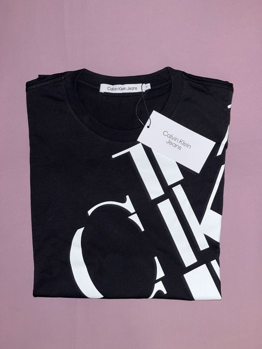 Wyprzedaż T-shirt męski Calvin Klein Jeans.