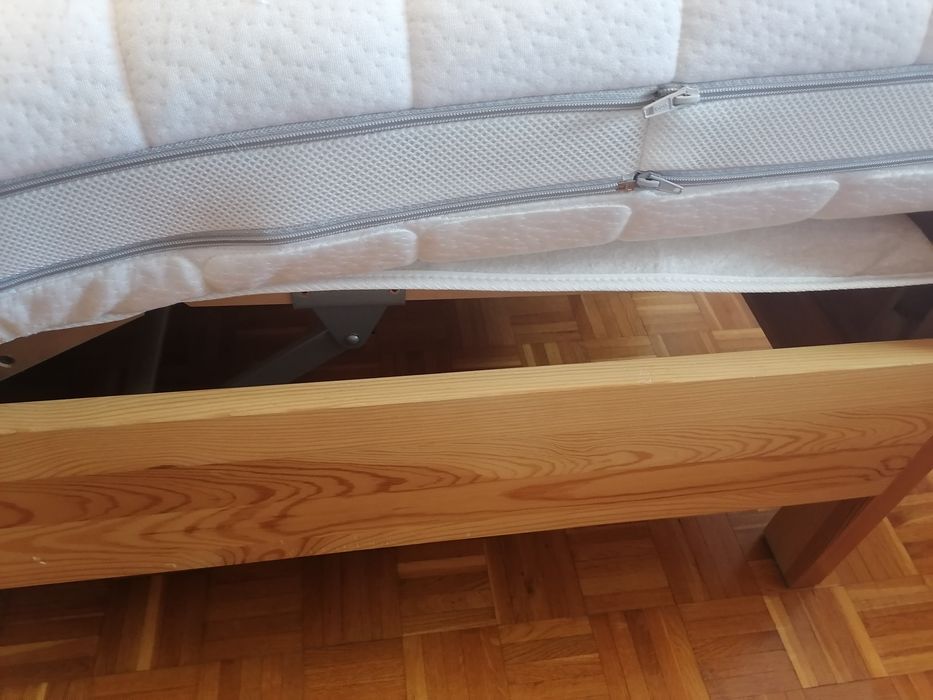 Łóżko sosnowe że stelażem regulowanym elektrycznie