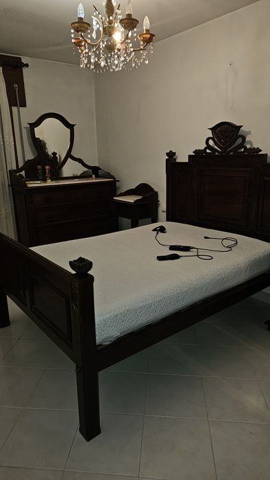 Vendo mobília de quarto antiga