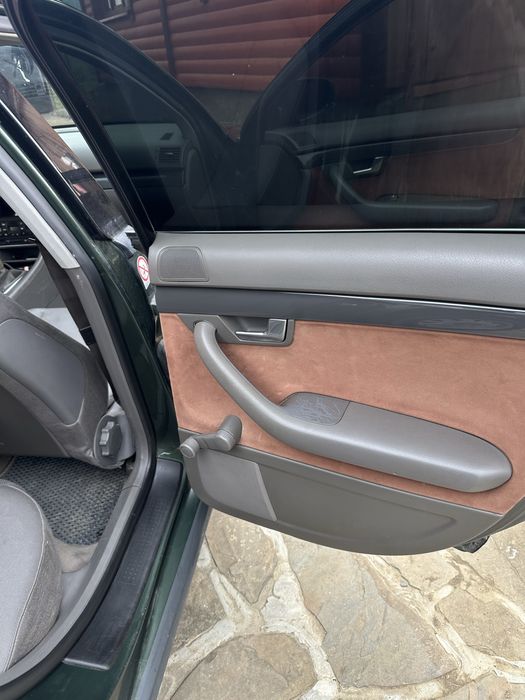 AUDI.A4b6 1.6MPI