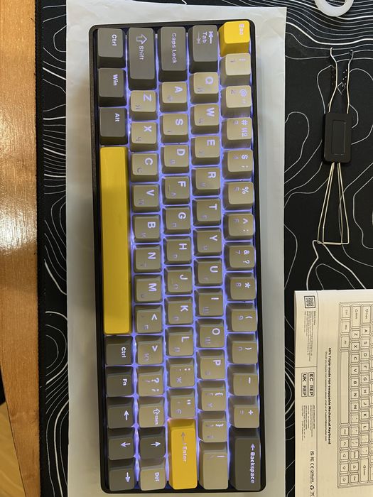 Продаю клавіатуру провідну-безпровідну Epomaker EP64 65% відсотків