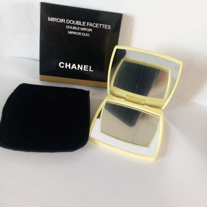Nowe lusterko Chanel 7 x 7