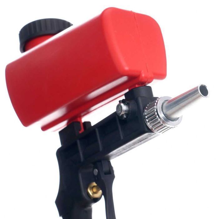 Pistolet do piaskowania, sodowania ze zbiornikiem