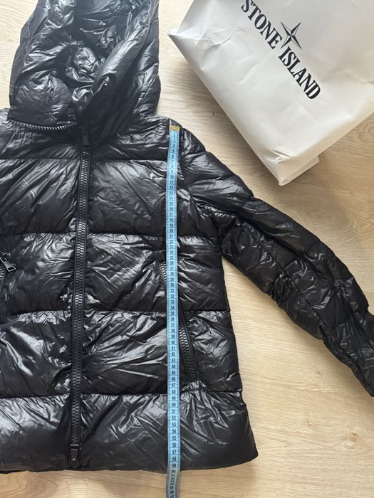 Пуховик moncler розмір 36 , S, 44 . Стан зразковий