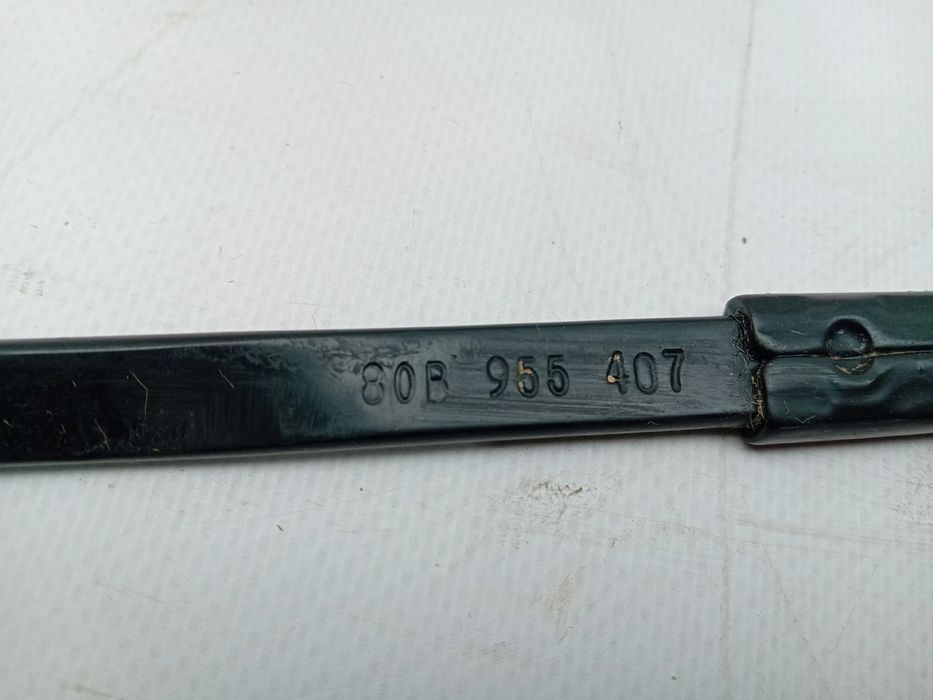 Braço de escova limpa vidros Esquerdo AUDI Q5 Sportback (FYT)
