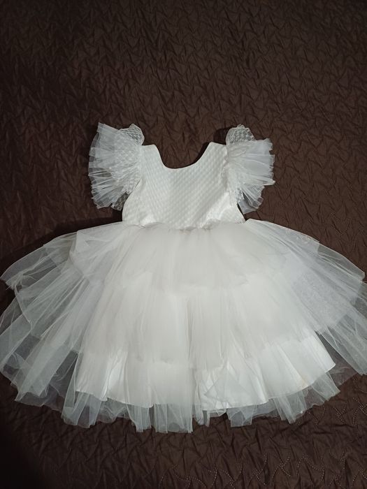 Платье нарядное детское  2-3 года