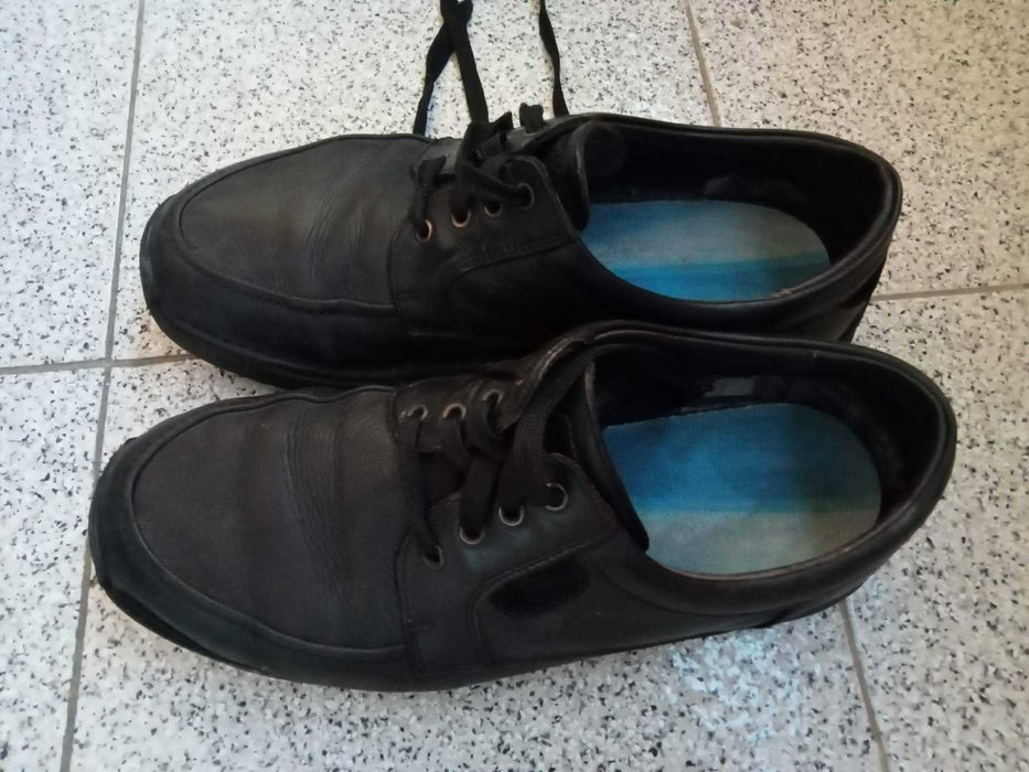 Sapatos de homem 44