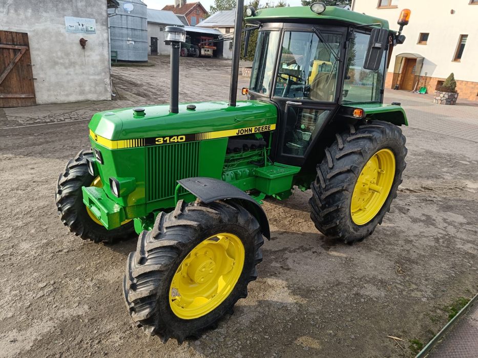 Ciągnik John deere 3140