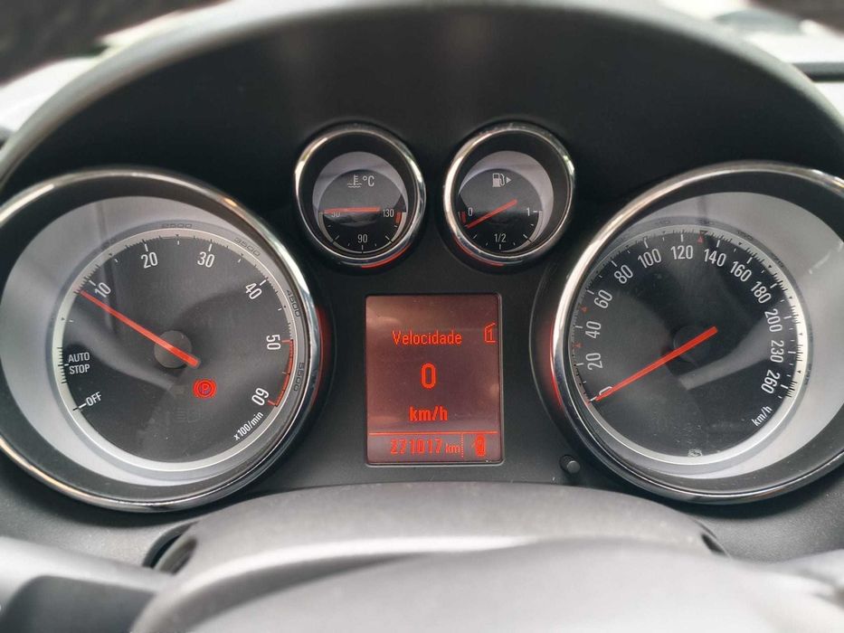 Opel Astra J 1.7 CDTI - 2012