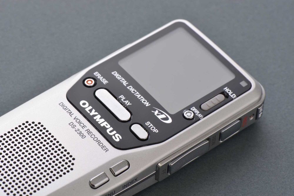 Цифровой диктофон Olympus DS-2300.