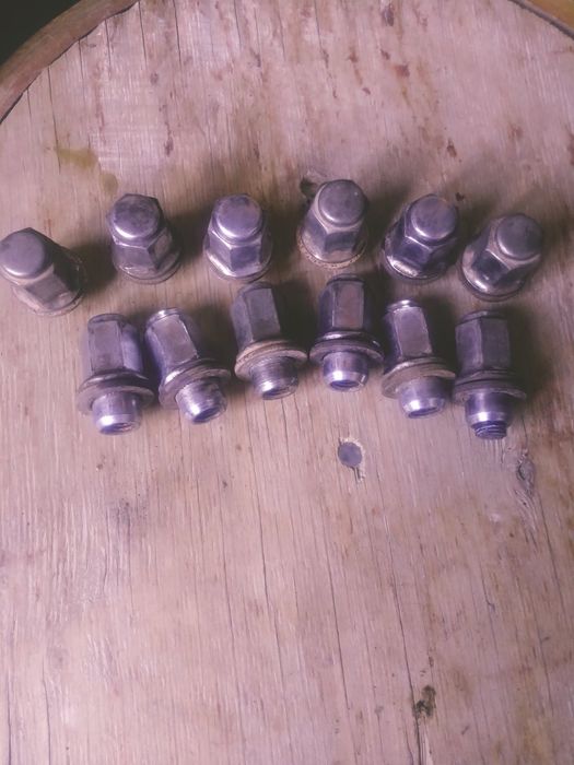 Гайки декоративные