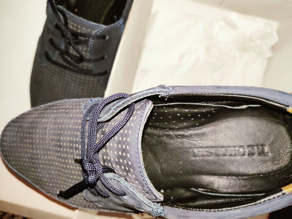 40 eleganckie buty skórzane młodzieżowe męskie