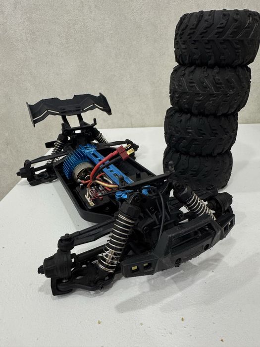 MJX 16101 4x4 RC машинка + 2S2P акуми 5000mAh / обмін