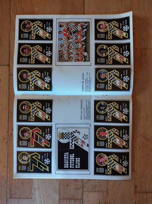 Caderneta de cromos "Pontapé da saída 82/83" - Completa