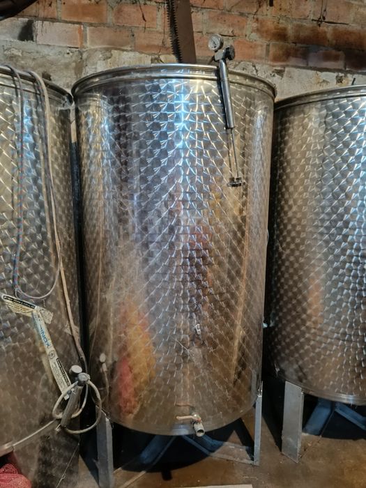 Cubas de Inox “Sempre Cheias” para Vinho – 1000L
