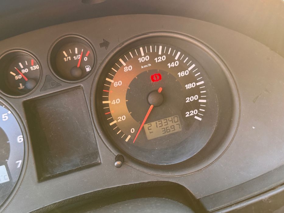 SEAT Ibiza 6L 1.2 Gasolina (2002) • IPO até 07/2027 • Económico e fiável