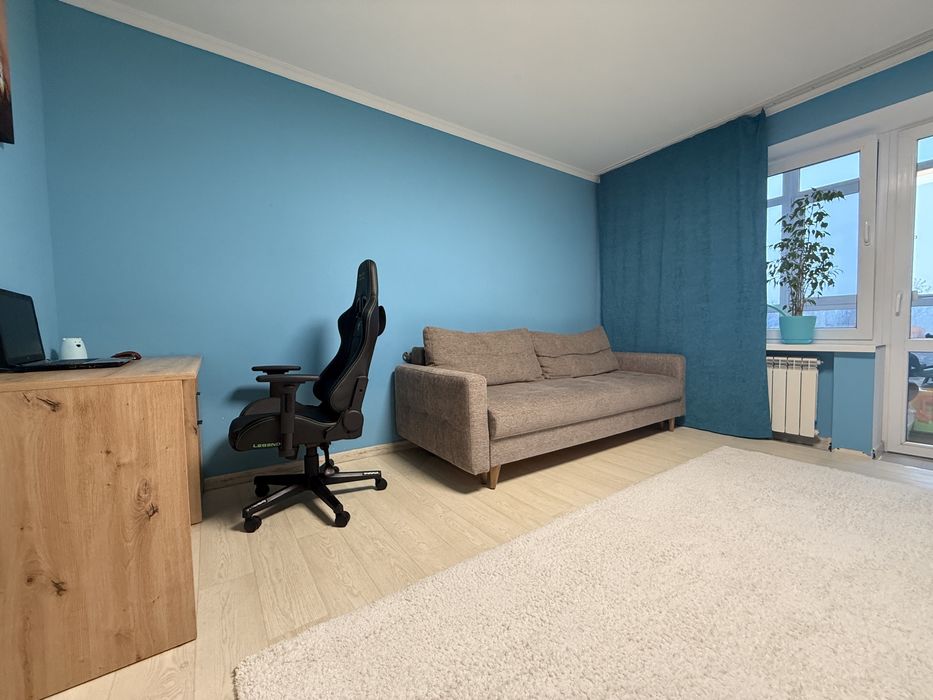 Продам 2-ух ком кв просторную Кирпич Тополь 3 от Созидателя