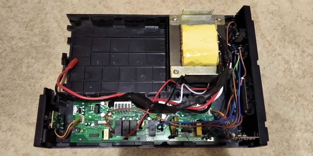 ИБП бесперебойник Eaton Powerware 5110 1000VA