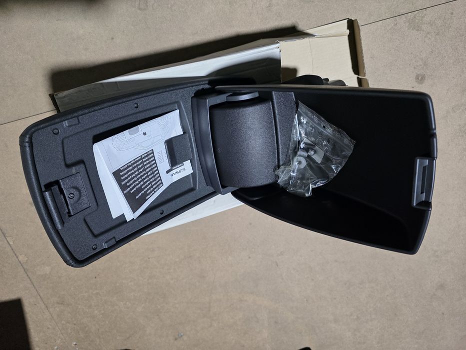 Apoio de Braço Original Nissan Juke 2010-2019