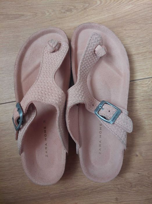 Chinelos pele da Zara Home