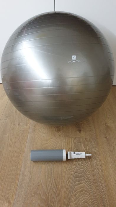 Bola de pilates cinzenta