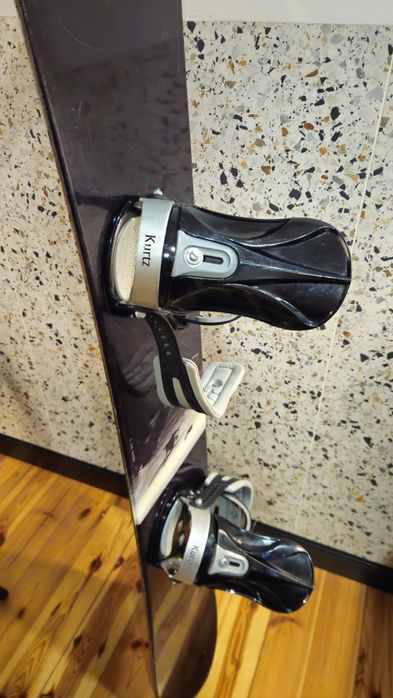 Deska snowboard Kurtz 158 cm z wiązaniami