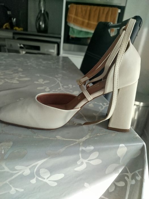 Sapato de salto alto