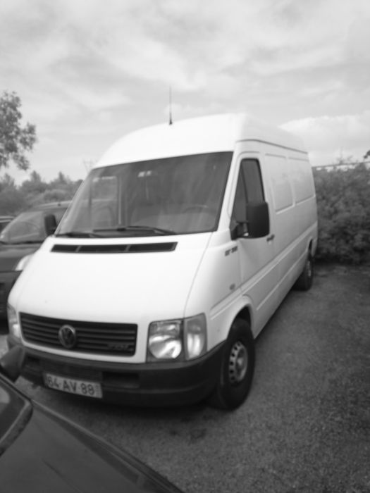 Carrinha para venda VW lt35 de 2005 cilindrada  2500 TDI carrinha em bom estado sempre estimada