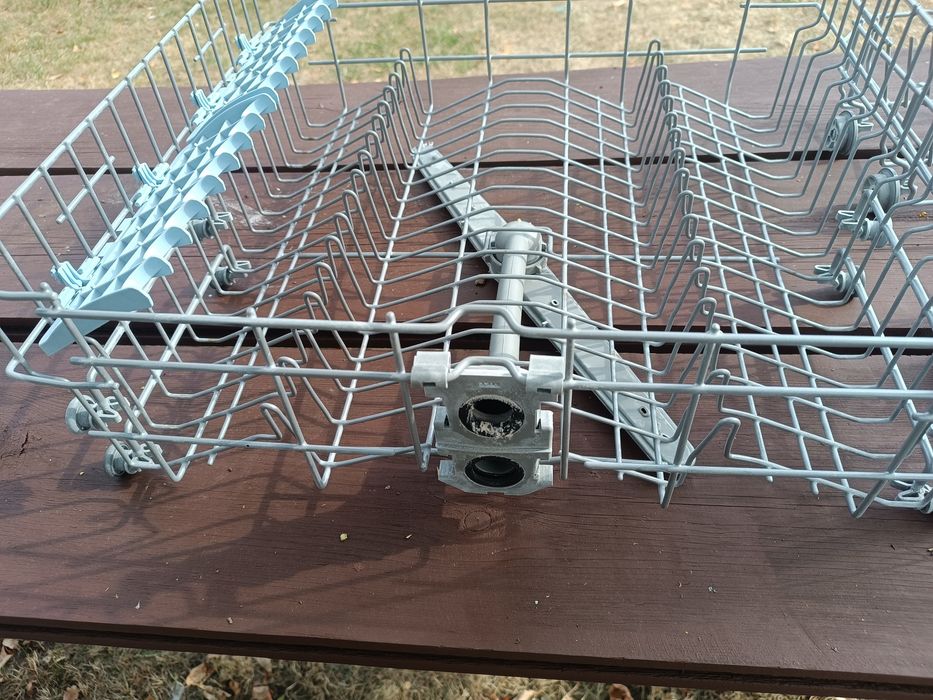 Dwa kosze do zmywarki Beko 60 cm
