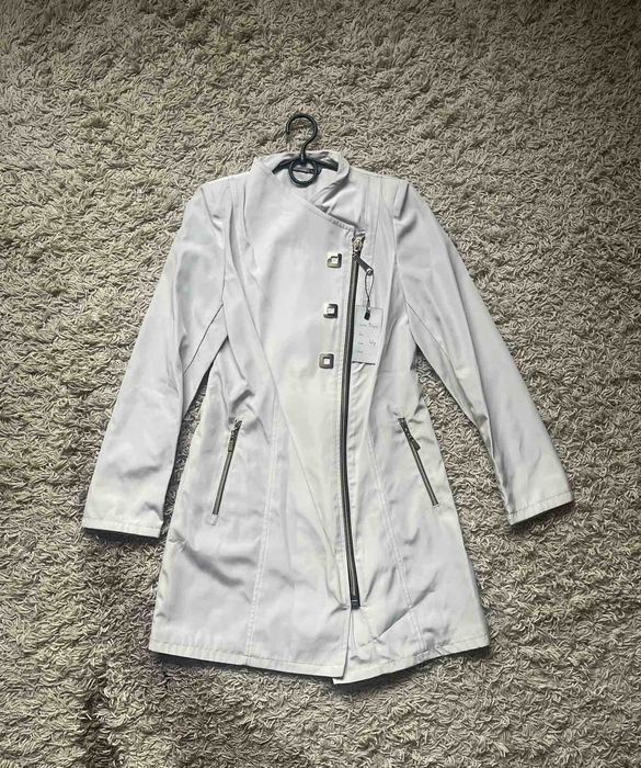 Плащ жіночий новий