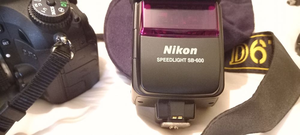 Nikon D610 + lente Nikon 80-200 ED 1:2,8 +Flash Nikon SB600 + mochila